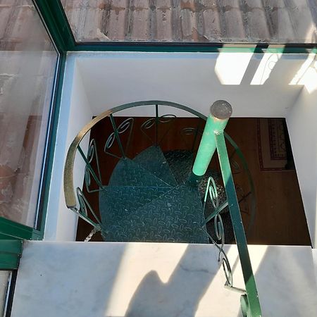 Apartamento Sobre O Rio Lisbona Esterno foto