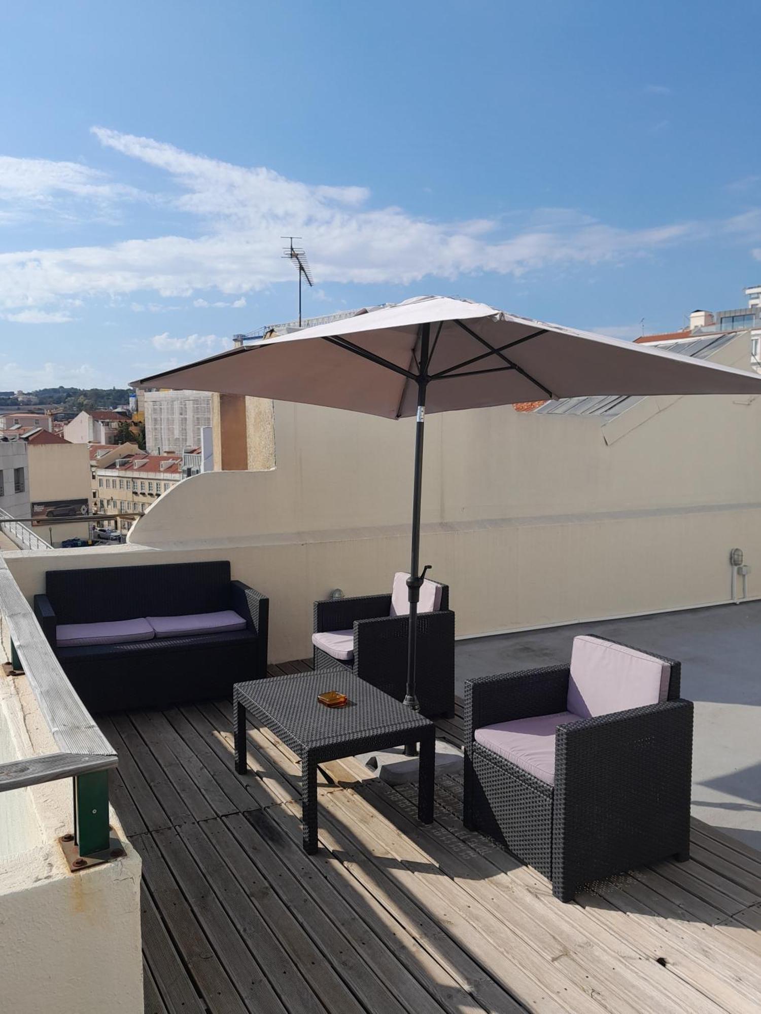 Apartamento Sobre O Rio Lisbona Esterno foto