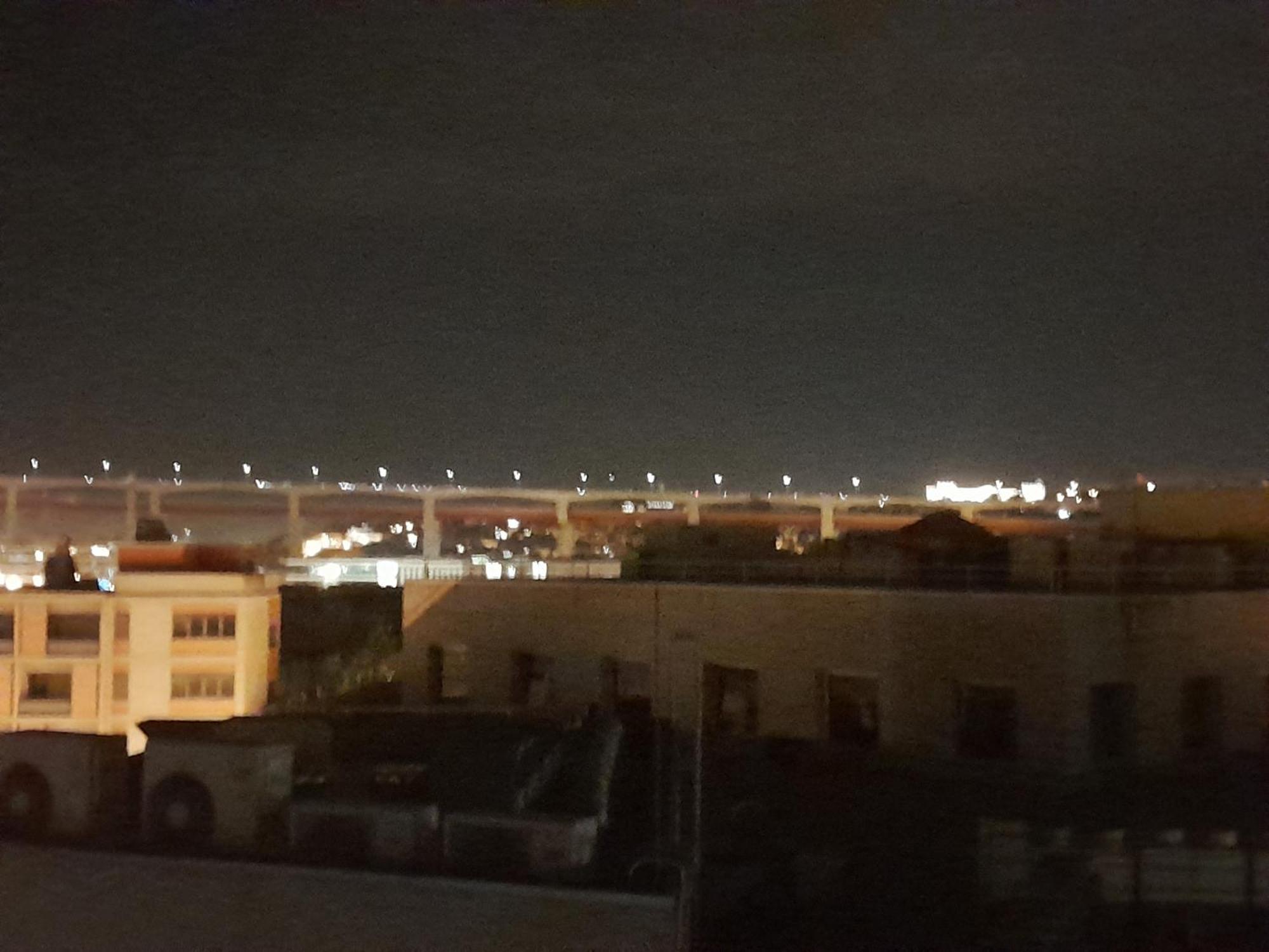 Apartamento Sobre O Rio Lisbona Esterno foto